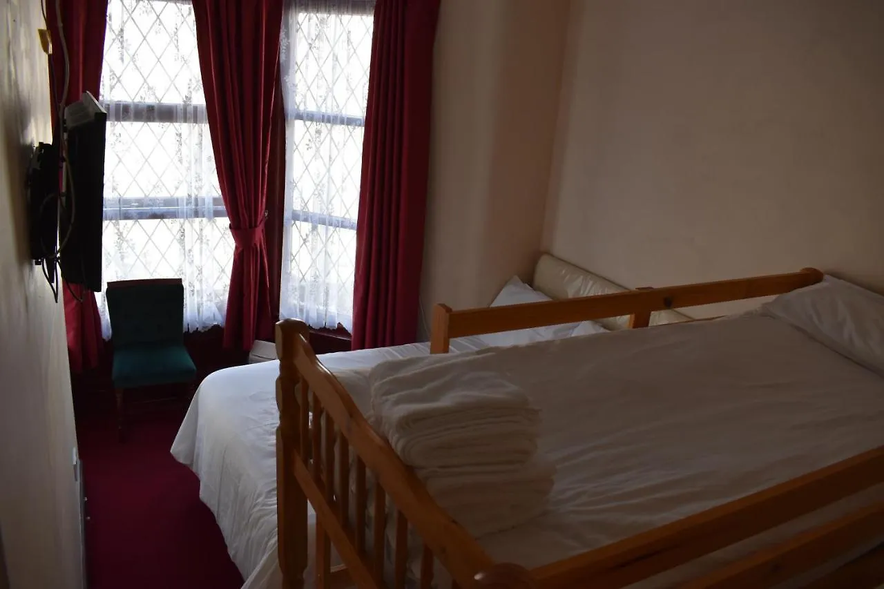 Lyndhurst Hotel Blackpool Bed & Breakfast