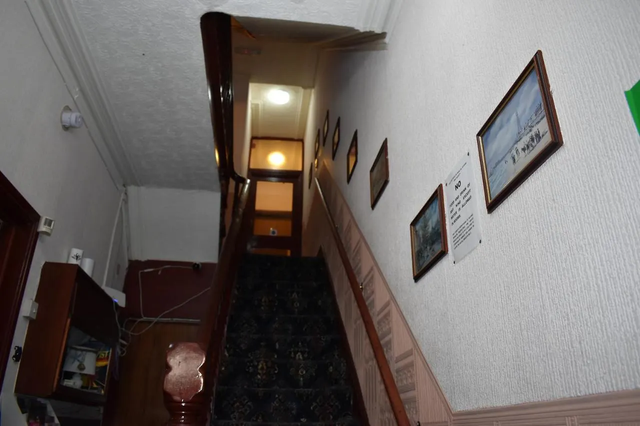 Lyndhurst Hotel Blackpool 2*,  United Kingdom