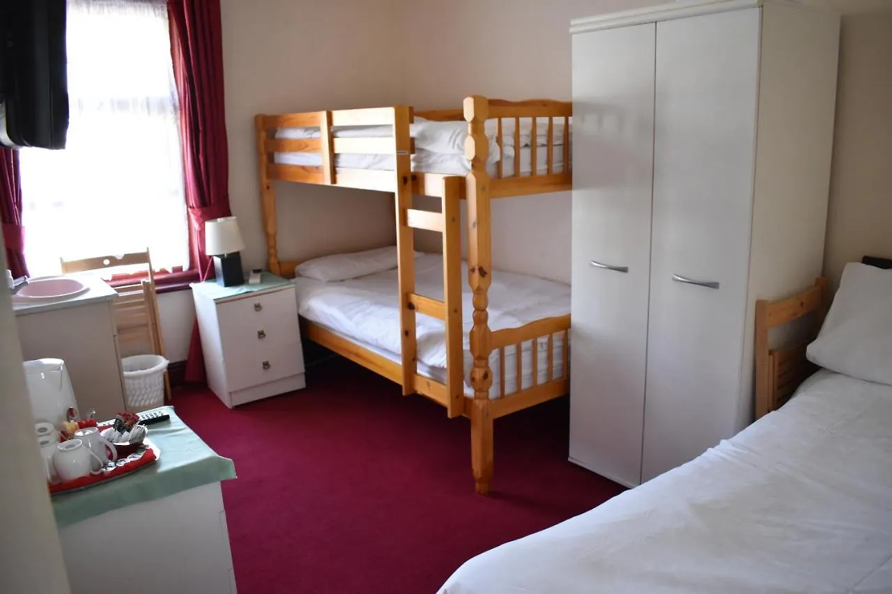 Lyndhurst Hotel Blackpool Bed & Breakfast