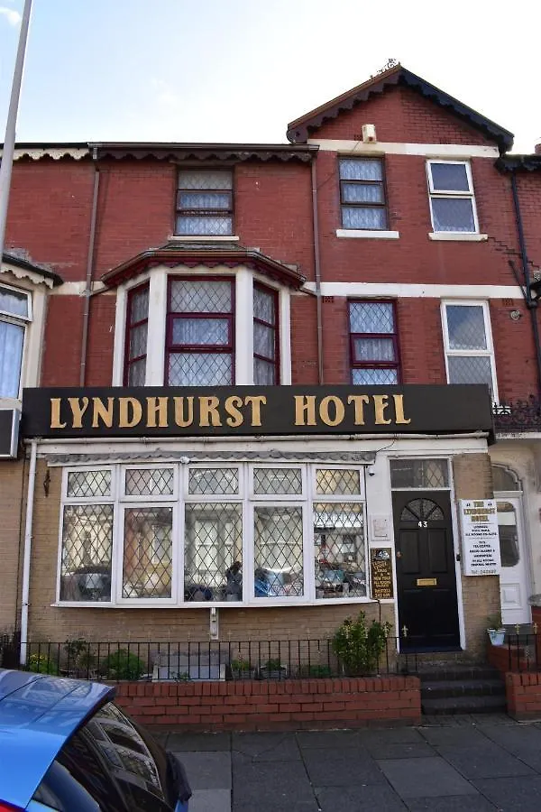 Lyndhurst Hotel ブラックプール 2*,