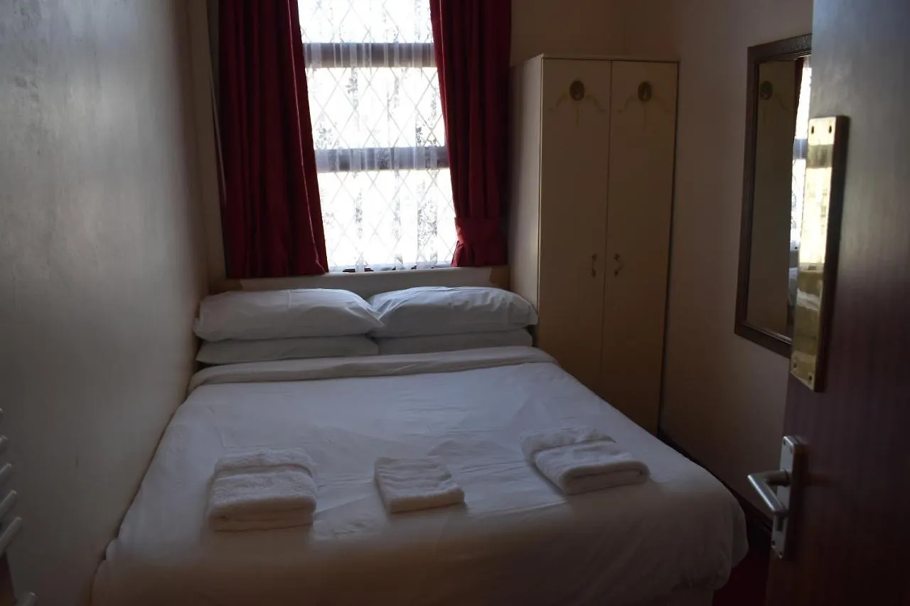 Lyndhurst Hotel ブラックプール