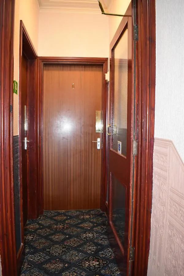 Lyndhurst Hotel Blackpool Bed & Breakfast