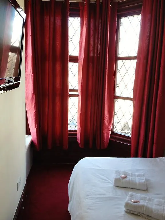 Lyndhurst Hotel ブラックプール 2*,  イギリス